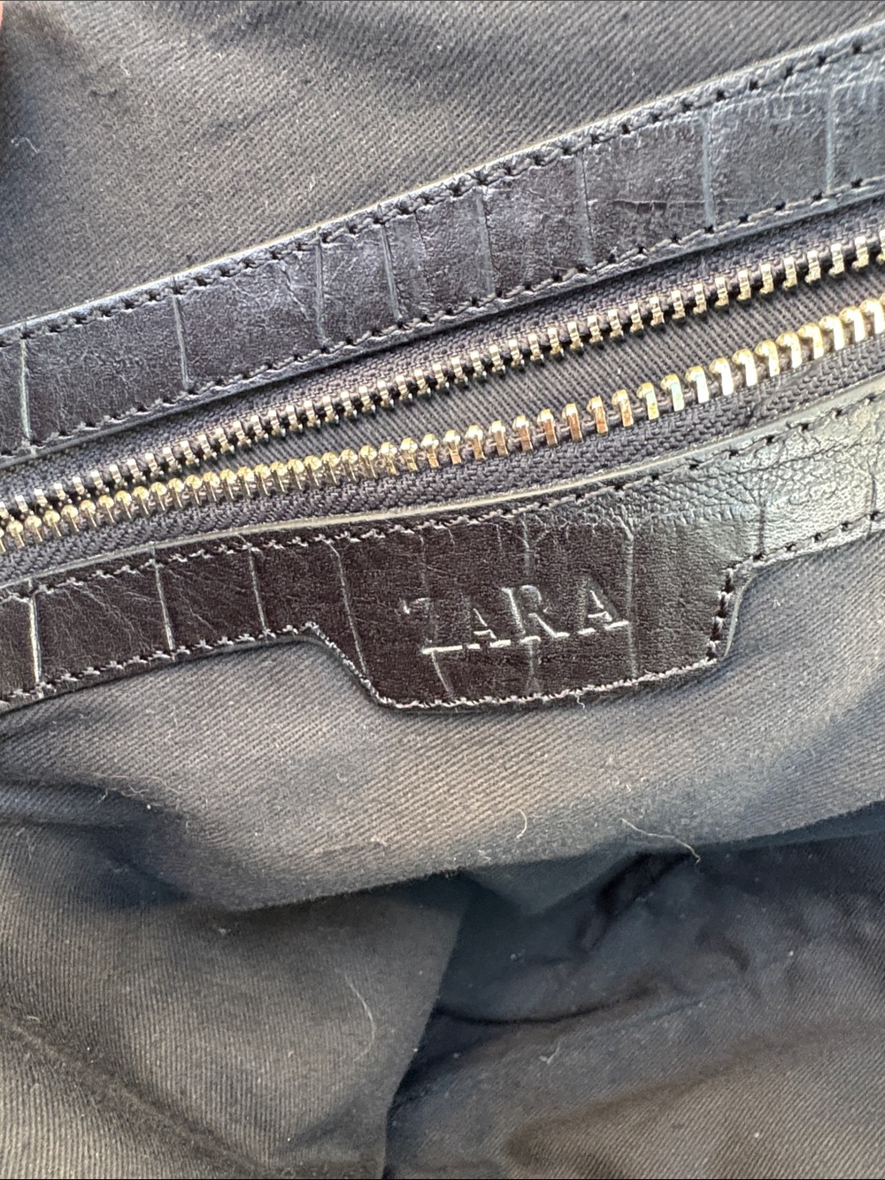 Zara large Black Croc-Embossed Leather Tote - Picture 8 of 9